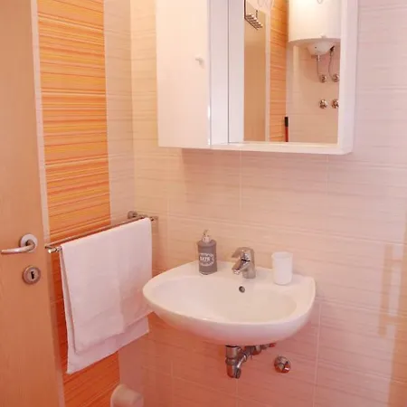 Radin Guest house Rosini