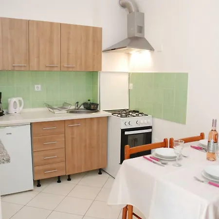 Radin Πανσιόν 3*